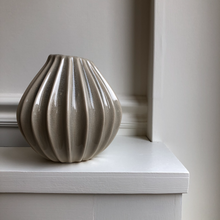 Load image into Gallery viewer, Mia Ceramic Vase - Colour Greige
